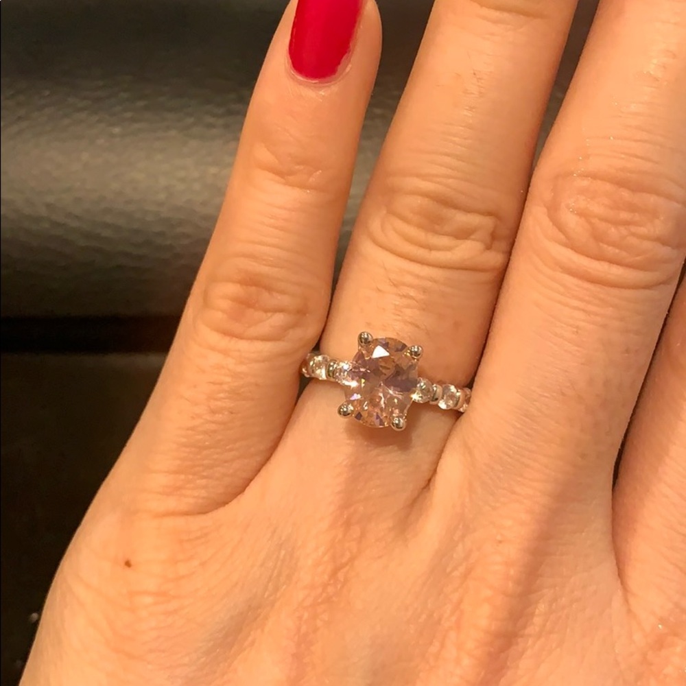 Beautiful fashion ring custom jewelry